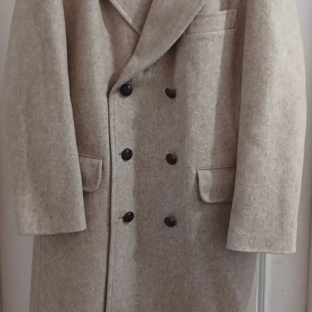 Elegant Tan Double-Breasted Trench Coat